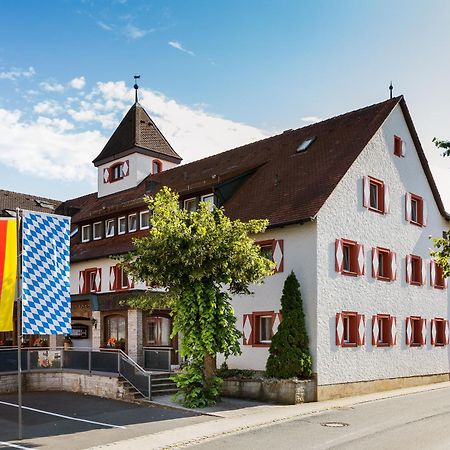 Wirtshaus & Hotel Goldener Greif Edelsfeld Dış mekan fotoğraf