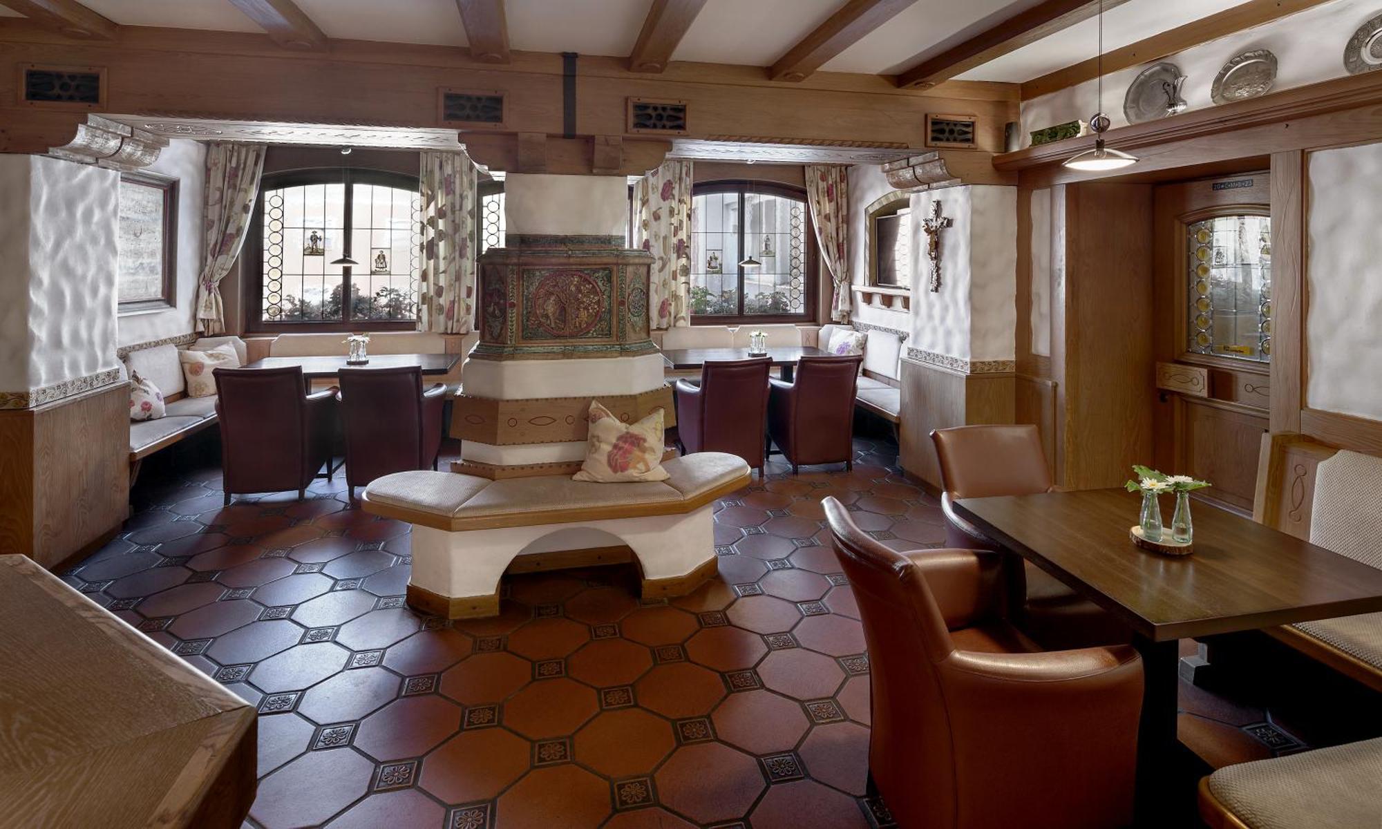 Wirtshaus & Hotel Goldener Greif Edelsfeld Dış mekan fotoğraf