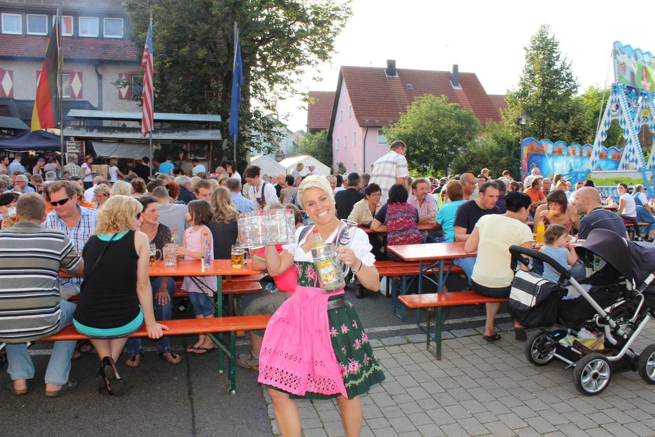 Wirtshaus & Hotel Goldener Greif Edelsfeld Dış mekan fotoğraf